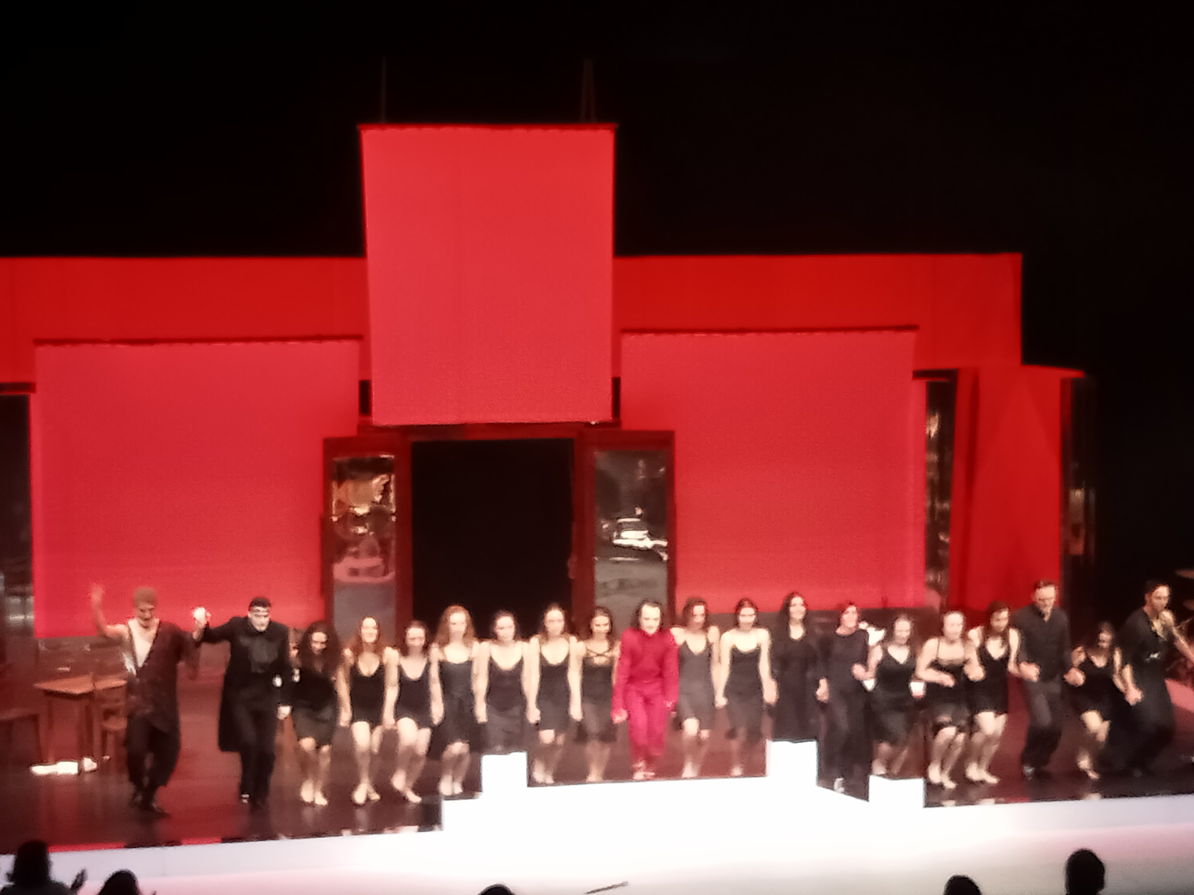 Visuel : SORTIES THEATRE POUR LES ELEVES DE SPECIALITE HLP !