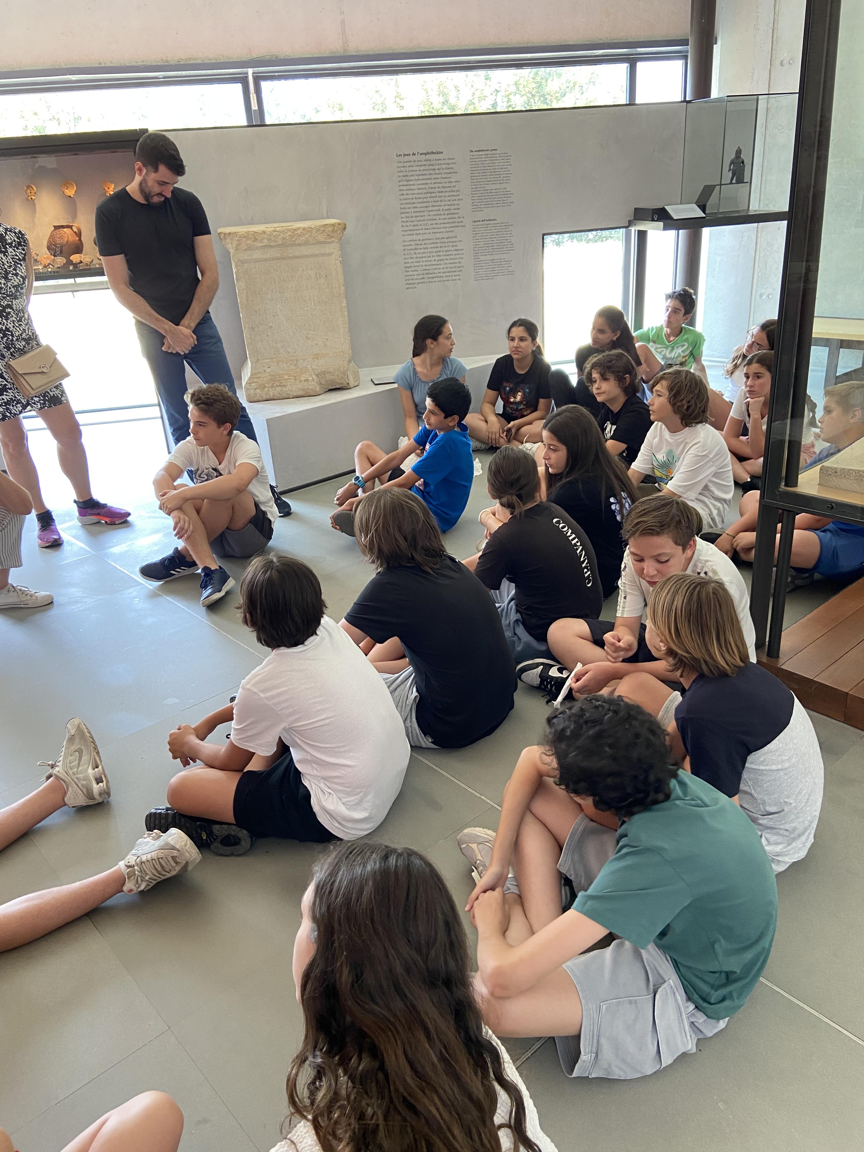 Visuel : SORTIE EN ARLES !