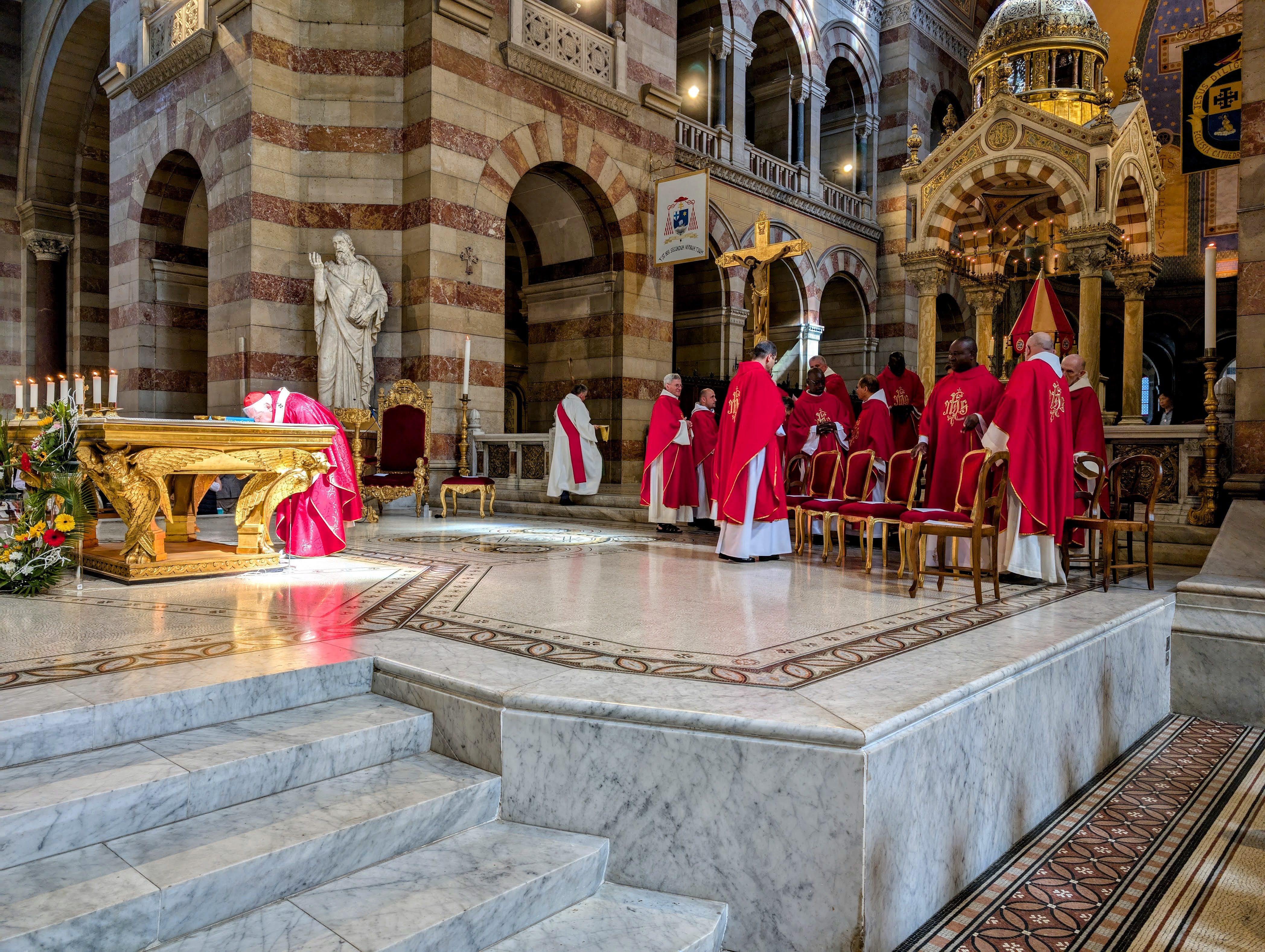 Visuel : Une boussole pour la vie : clbration des confirmations avec le cardinal Aveline