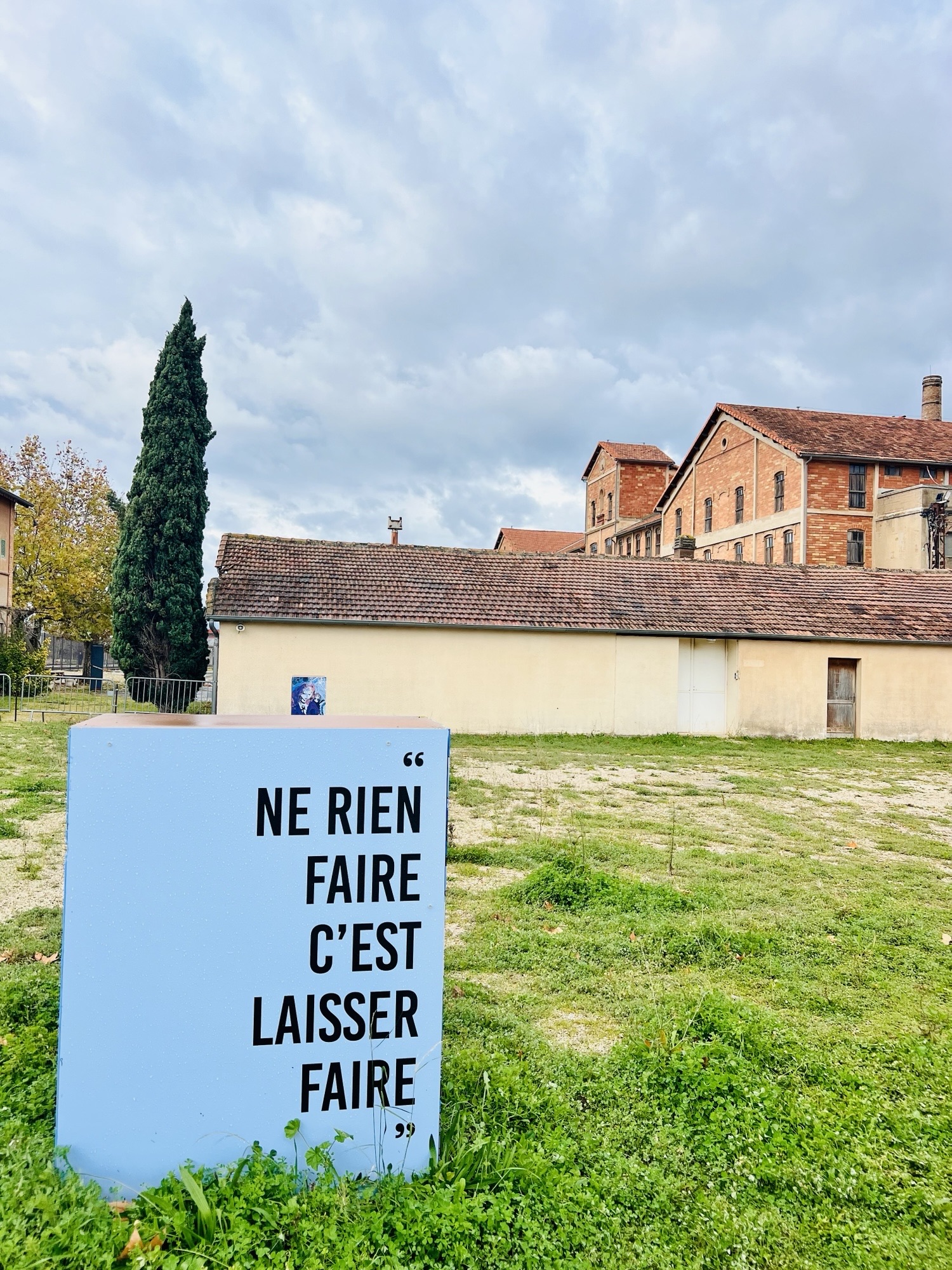 Visuel : VISITE DU CAMP DES MILLES