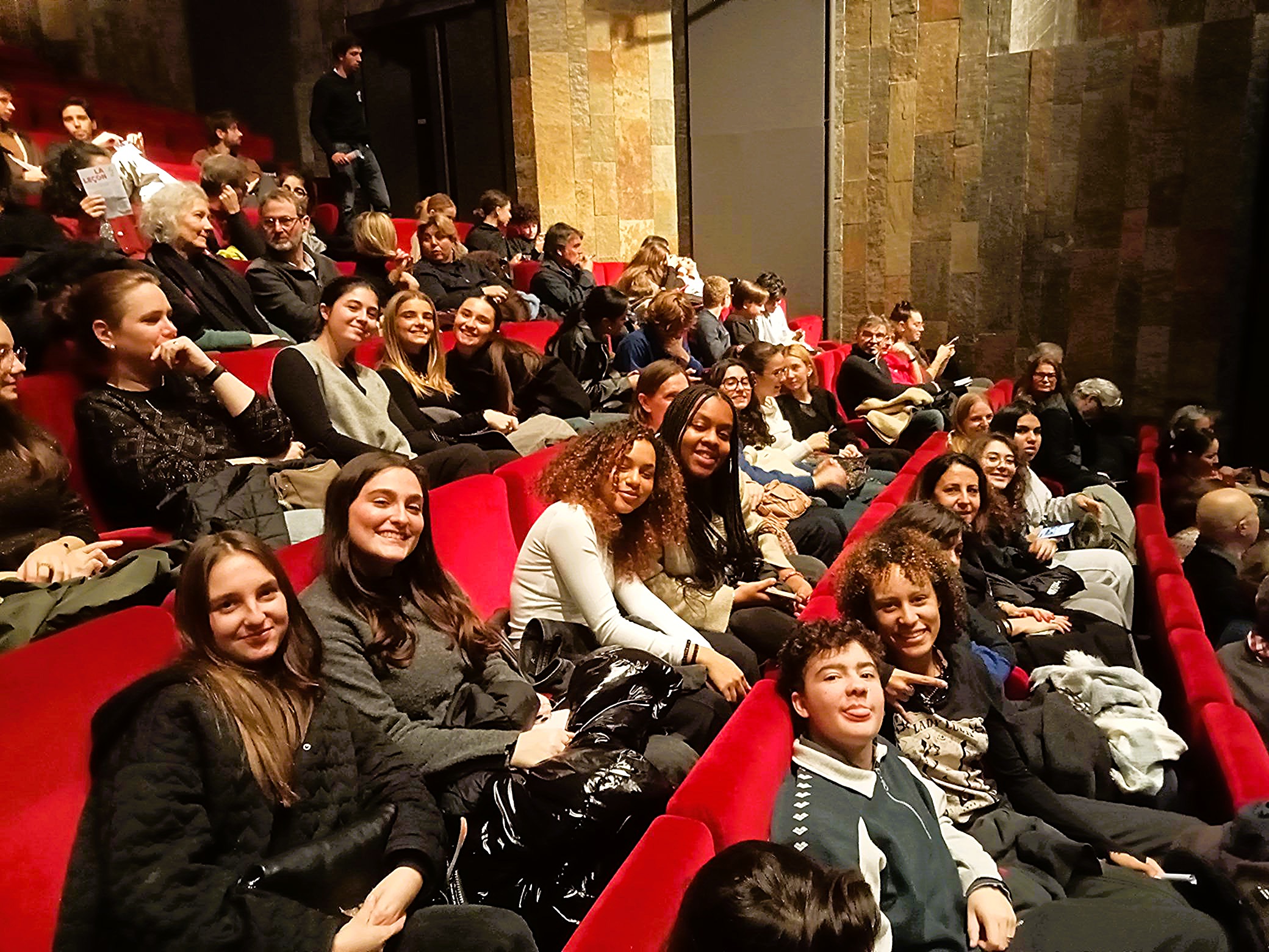 Visuel : SORTIE THEATRE POUR LES SPECIALITES HLP !