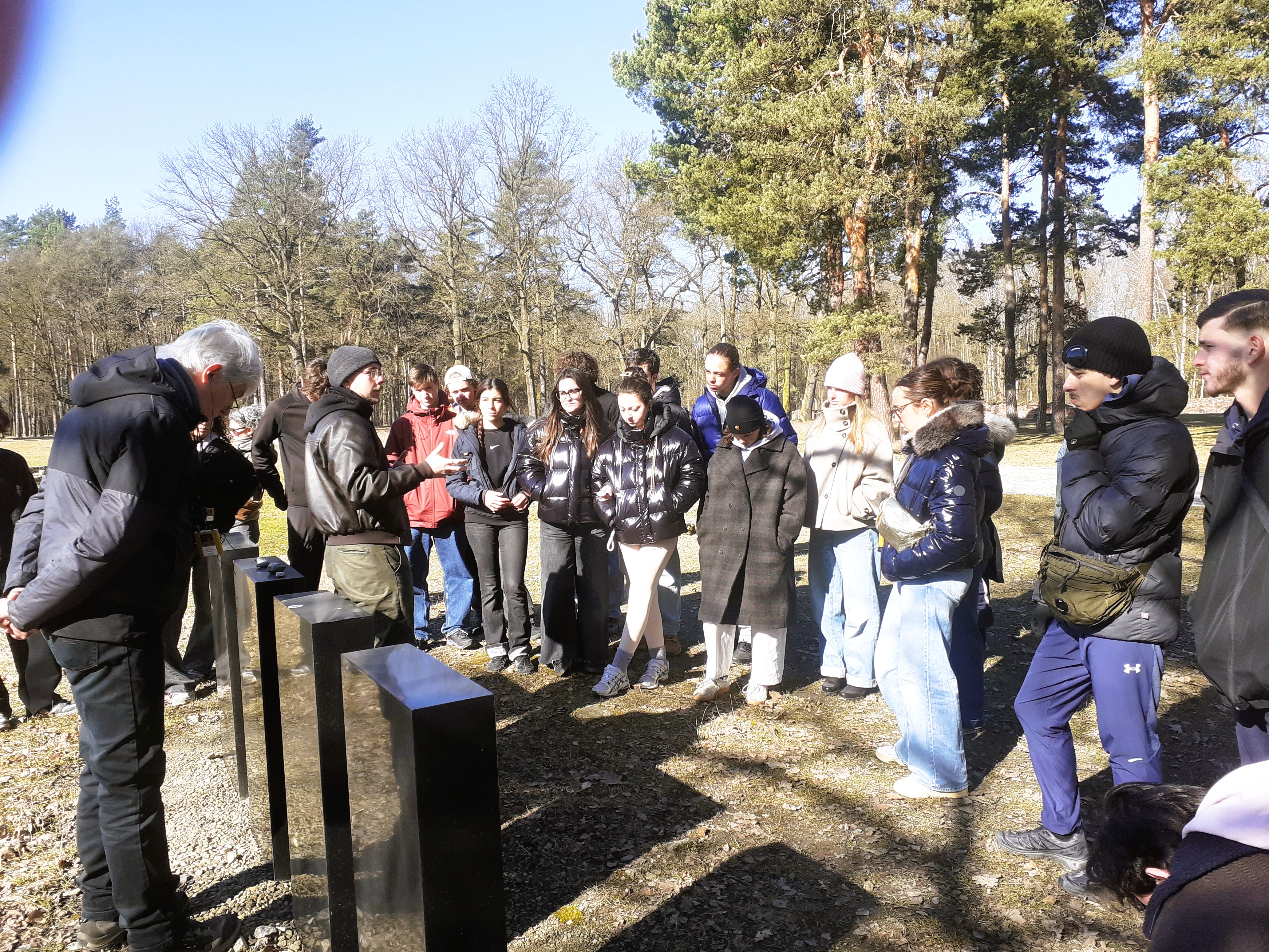 Visuel : DEVOIR DE MEMOIRE